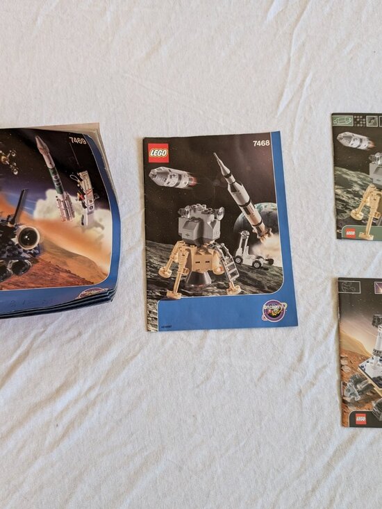 Lego Space Lot - Picture 2 of 6